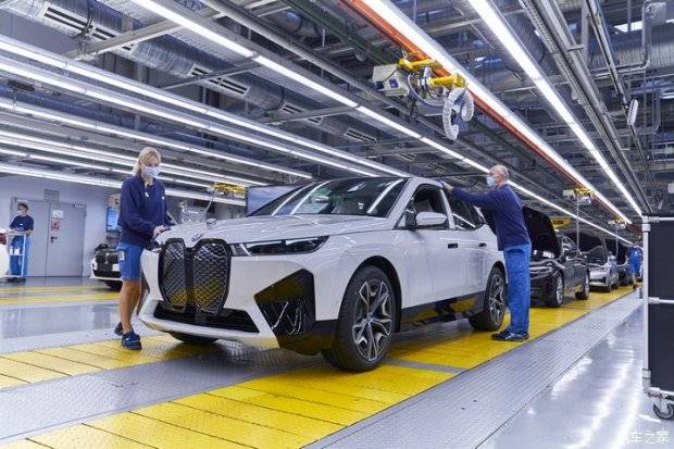 BMW iX德國丁格芬工廠投產 電氣科技領域的技術開發新里程碑